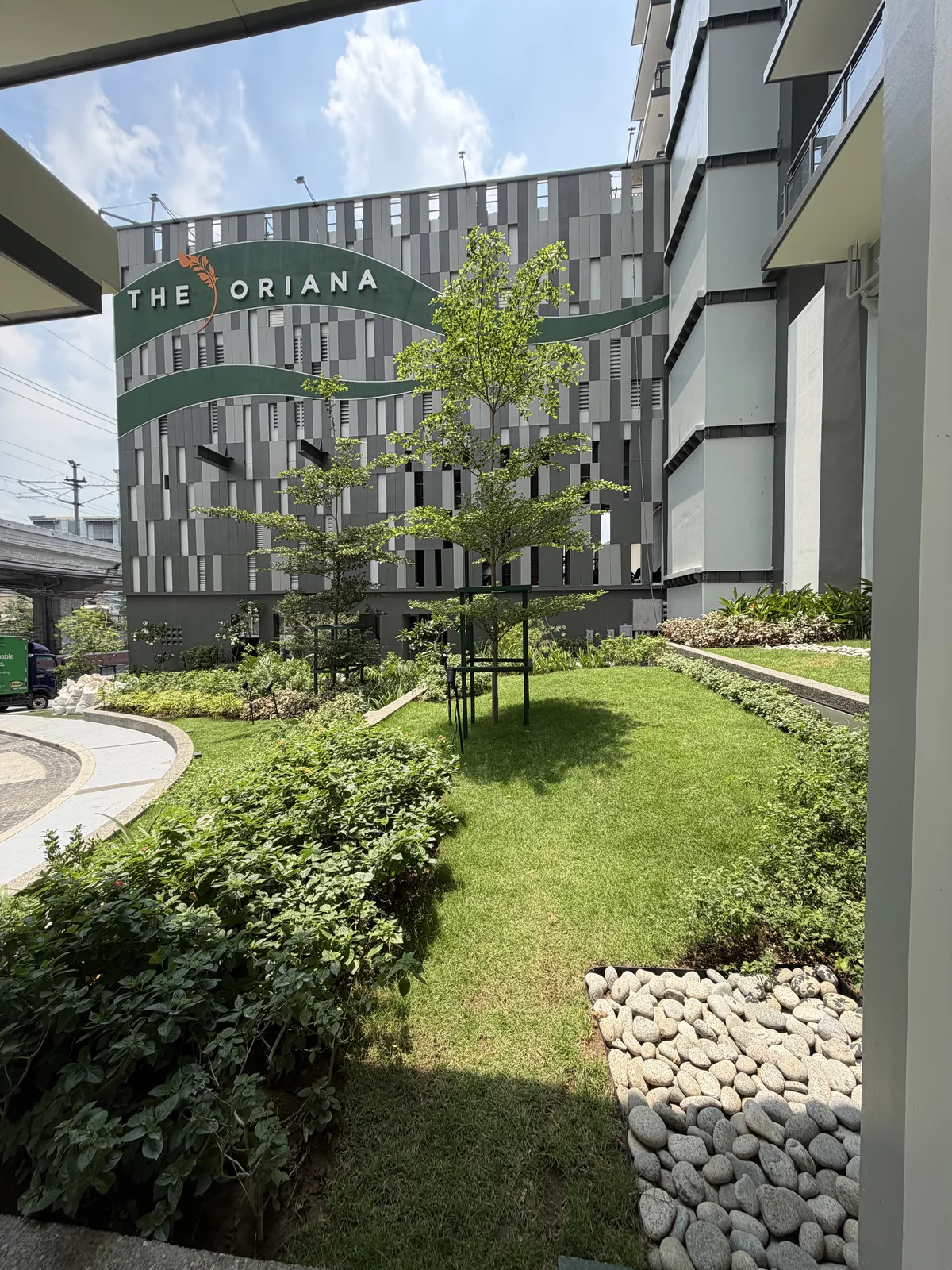 2BR UNIT IN THE ORIANA FOR SALE